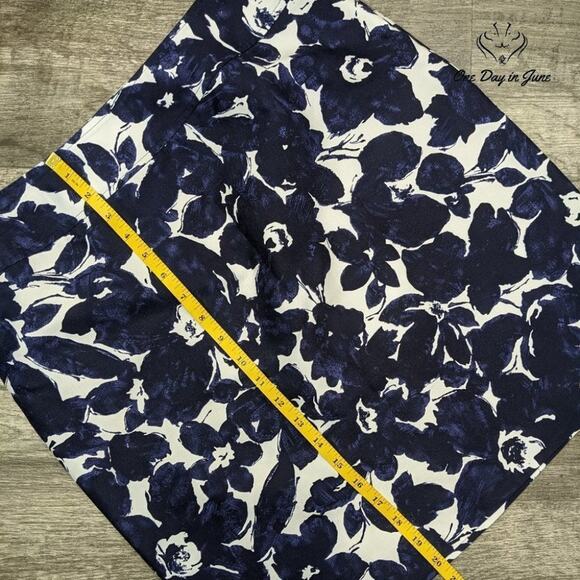Jones New York Signature Floral Stretch Skirt Size 8 - Picture 1 of 4